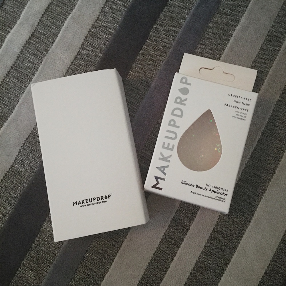 Makeupdrop: Silicone Beauty Applicator